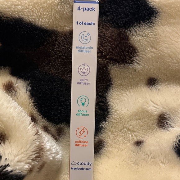 Starter Kit - Multicolor Aroma Diffusers - Picture 3 of 6